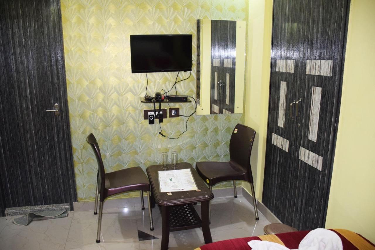 Recline Hotel And Restaurant Gauripur Ngoại thất bức ảnh